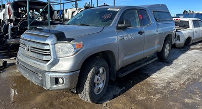 W25017_2017_TUNDRA_5.7L.jpg