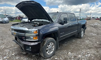 W25070_2015_SILVERADO2500HD_6.6L.jpg