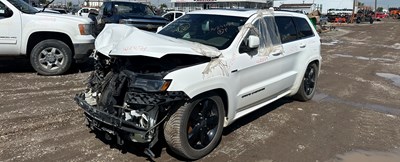 W25079_2016_GRANDCHEROKEE_5.7L.jpg