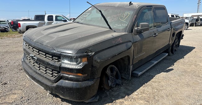 W25090_2018_SILVERADO1500_5.3L.jpg