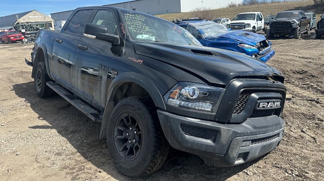 W26039_2022_RAM1500CLASSIC_5.7L.jpeg